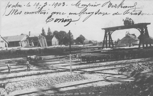 Le chargement des bois en gare de Frasne evers 1903